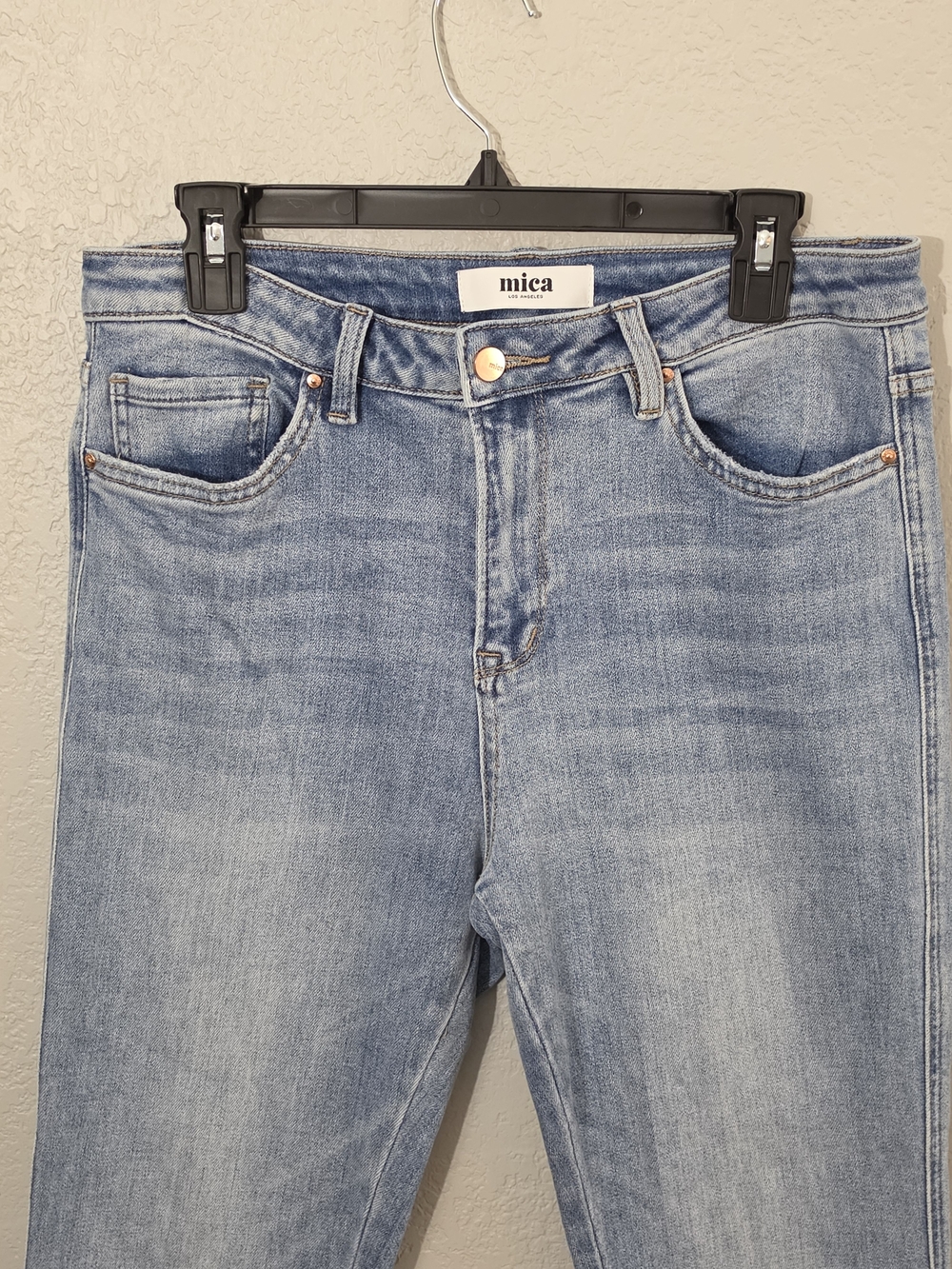 Mica High Rise Crop Flare Shark Hem Jeans Light Wash Stretch Denim Womens 30 - Picture 3 of 12